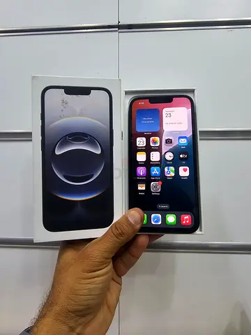 Iphone 16E boxpack just Active 1 time battery cycle battery health 100 condition 10/10 waterpack