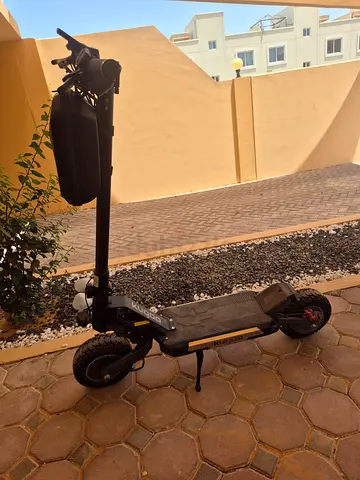 2x1000w dual engine, charger and instruction manual. Very fast