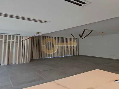 SPACIOUS LAYOUT | BEST LOCATION | CORNER UNIT