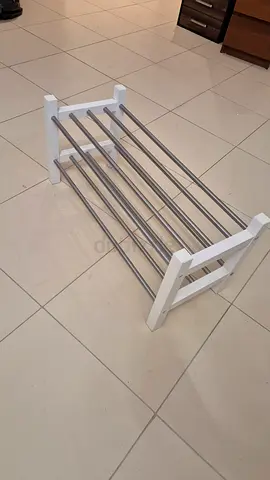White wooden and metal 6-tier shoe rack — good condition
