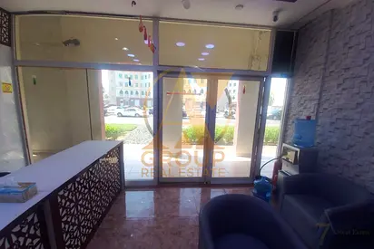 SHOP FOR RENT IN FRONT LOCATION CROWDED AREA ENGLAND CLUSTER