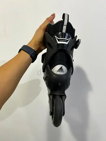 Single black inline skate, size 38 EUR — good condition