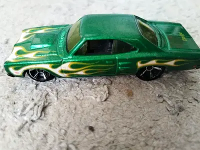 Green Flame Hot Wheels-style Diecast Muscle Car (Loose)