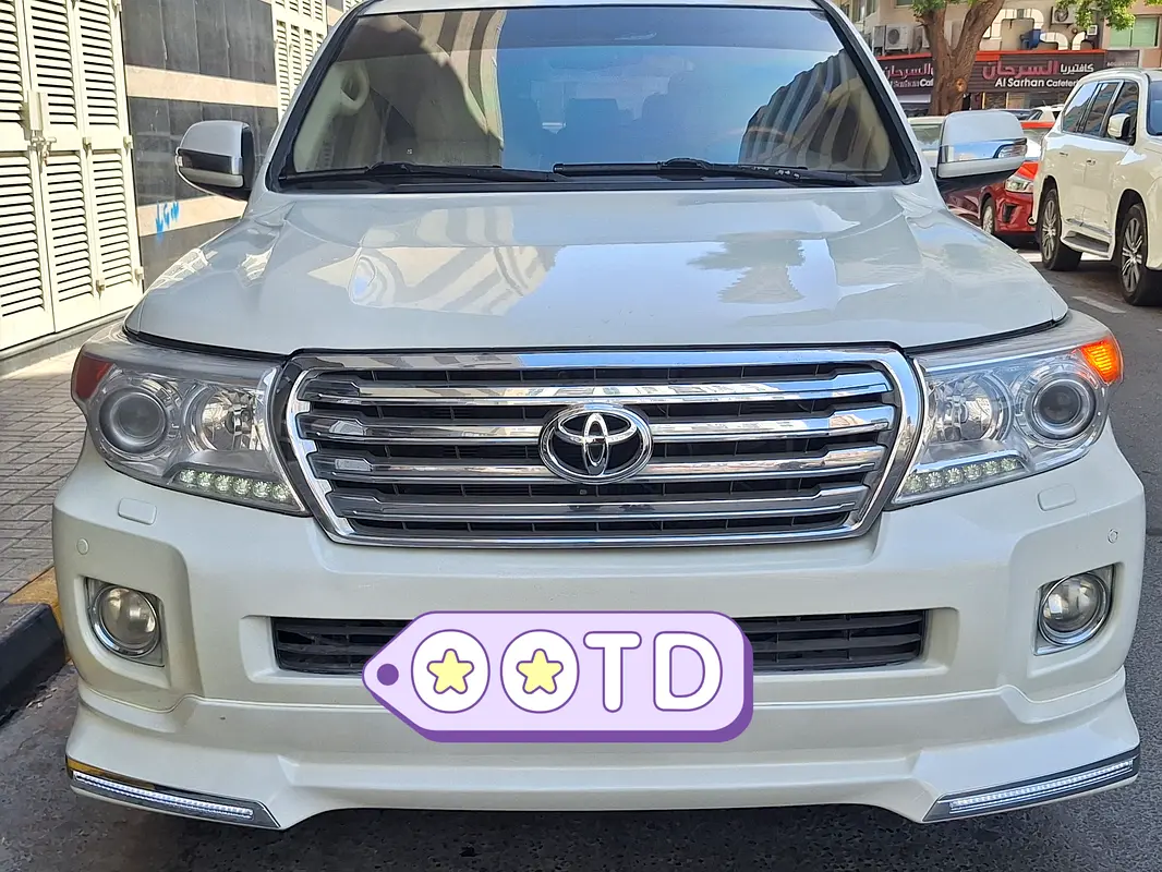 Toyota Land Cruiser 2014 — photo 1 of 20