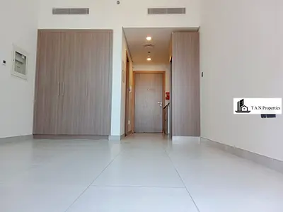 Spacious Studio | Close to Supermarkete | With Balcony