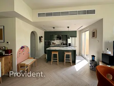 Fully Upgraded I Furnished I Lake View