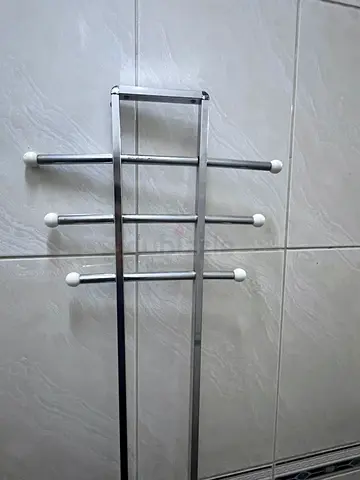 Dress anchor