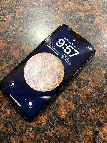 iPhone 11