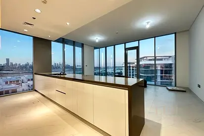 Unfurnished | Corner unit | Lagoon view