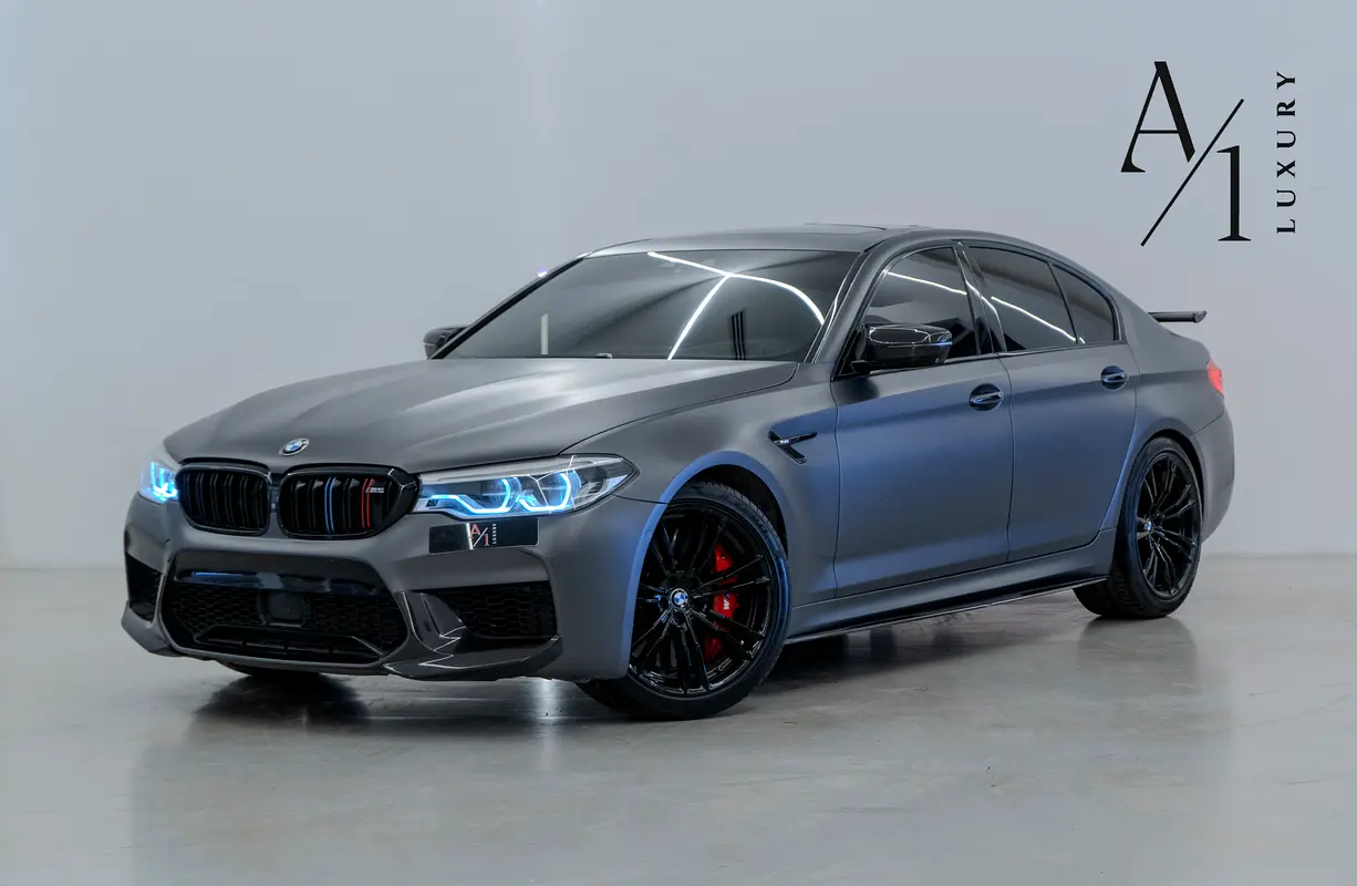 BMW M5 2018 — photo 1 of 16