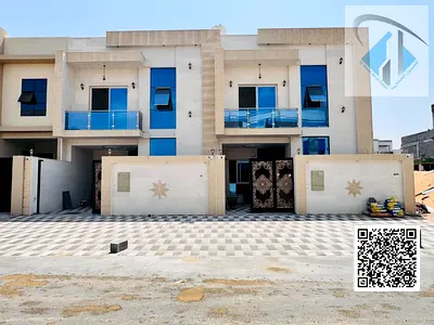 Townhouse for sale at an excellent, negotiable price. It has a large courtyard. Freehold for all na