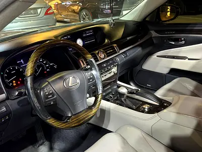 صورة 6 لـ 2015 Lexus LS-SERIES