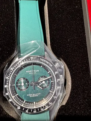 Hofman Chronograph Mens Watch with Green Strap - Like New The Racing 40 Pine II is a limited editio