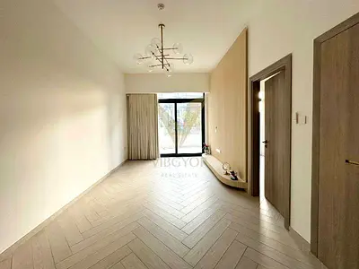 1 BR | Pool View | Fitted Kitchen | Rented