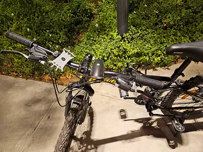 Used adult mountain/commuter bike - good condition
