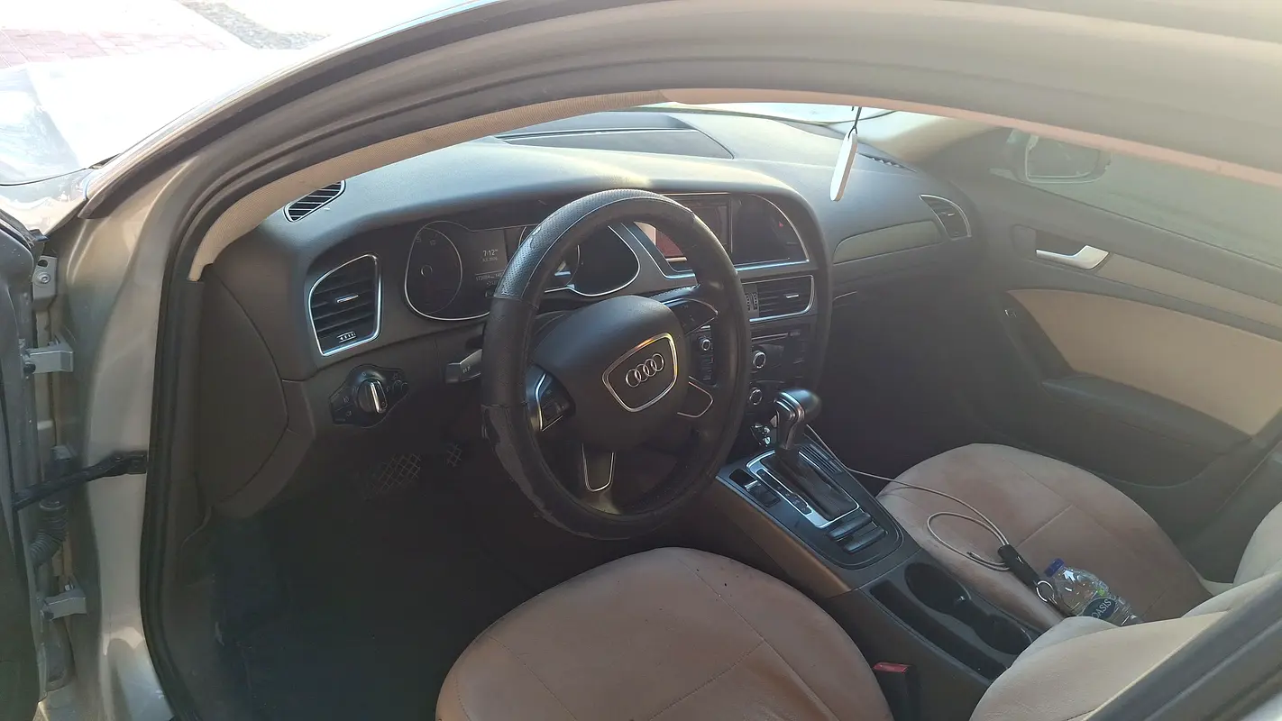 Audi A4 2013 — photo 1 of 7