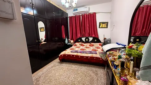Queen Size Bed with Large Wardrobe and Dresser with very good quality medical matress Good Condition