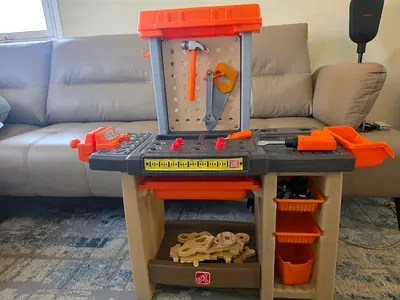 Step 2 kids work bench / tool bench