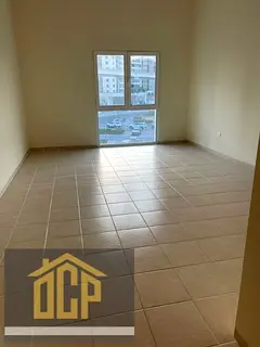UNFURNISHED!READY TO MOVE! 50MTR BY WALK TO METRO