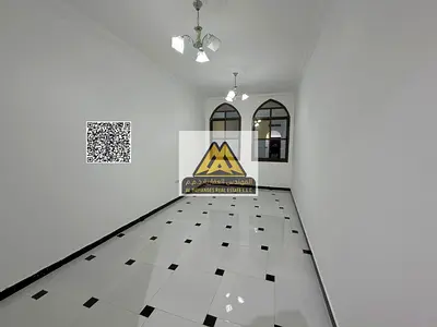 | موقع حيوي | قريب من جميع الخدمات | مساحة كبيرة |