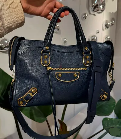 BALENCIAGA City Classic bag. Calf leather. New