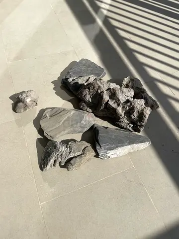 Mixed slate/rock pieces for aquarium
