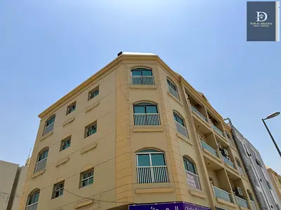 للبيع فى الشارقه   منطقه مويلح التجاريه   بنايه / مساحه 3000 قدم   موقع مميز جدا / زاويه على شارعين 18 متر و 18 متر