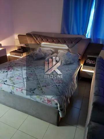 A studio in a vibrant area, close to all services, perfect for your family.