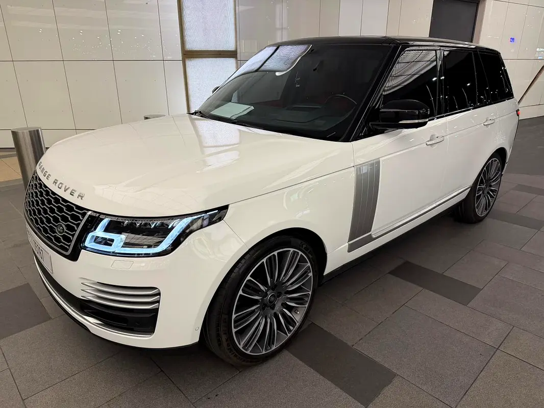 Land Rover Range Rover 2020 — photo 1 of 13