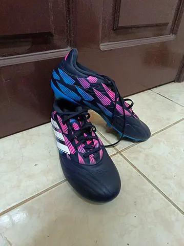 Used Adidas Football Boots - Size uk-9, us-9½