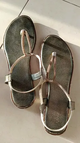 Womens metallic thong sandals, gently used