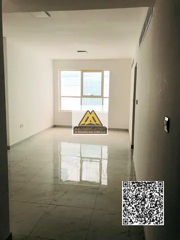 للايجار السنوي شقة مميزة في موقع راقٍ جداً بمنطقة الحليو 2 – عجمان، قريبة من جميع الخدمات وبالقرب من كنتاكي، مناسبة للعائلات الباحثة عن الراحة والموقع