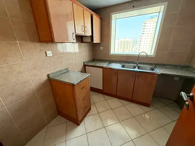 DUBAI BORDER PRIME LOCATION F24 BUS AVAILABLE