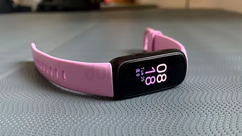 Fitbit inspire 3 fitness tracker / smart band