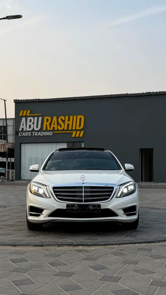 Mercedes-Benz S-Class 2015 — photo 1 of 11