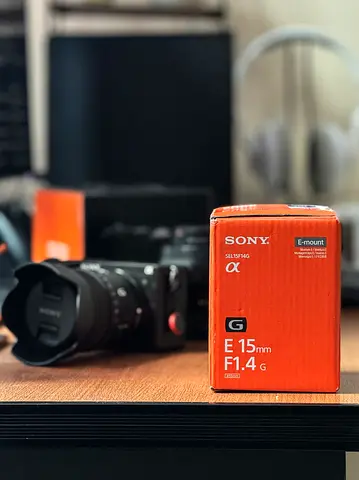Sony E 15mm F1.4 G (E-mount) lens with box - Open Box