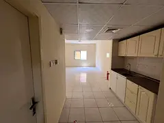 Studio apartment - spacious - prime location - separate kitchen - central air conditioning - built-i