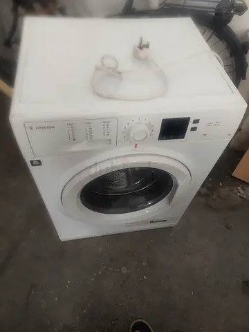 Ariston front-load washing machine - good working condition