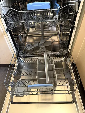 Dishwasher - brilliant Condition, Stainless Interior