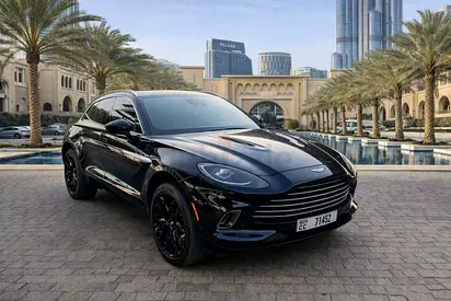Aston Martin DBX 707