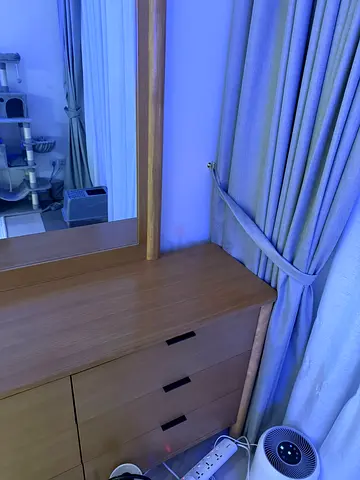 Wooden 6-Drawer Dresser with Mirror - Good Condition