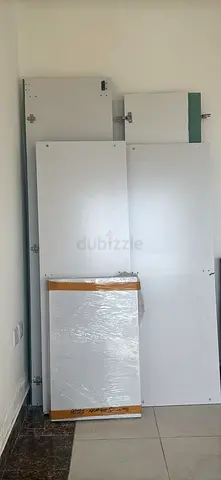 4 foot wardrobe. dismantled urgent sell