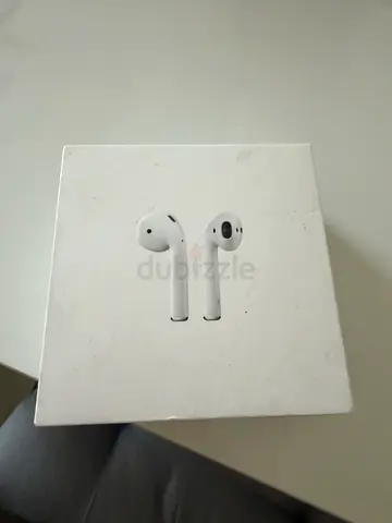 Apple AirPods (1st Gen) with Charging Case - Original Box