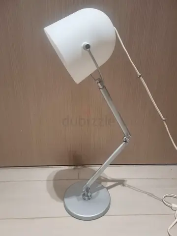 Desk lamp