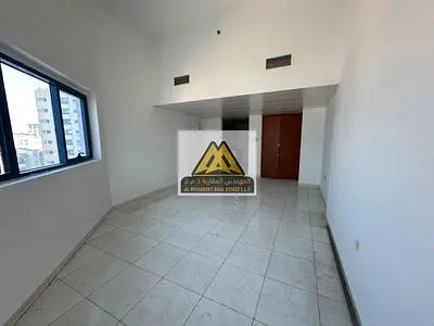 فرصة مميزة للإيجار السنوي في منطقة الراشدية 2 بعجمان، خلف أبراج الفالكون، في موقع حيوي وقريب من جميع الخدمات الأساسية، مع سهولة الوصول إلى الشارقة ودب