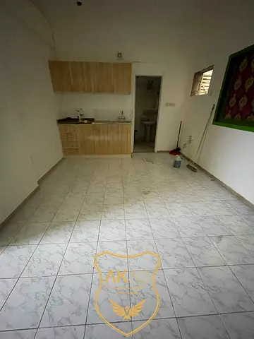 Spacious Studio Apartment in Family-Friendly Area