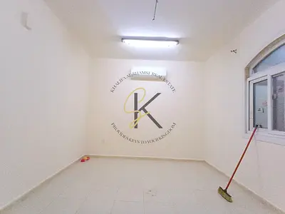 Lavish studio available in muwaliah full of family building for contact Babar