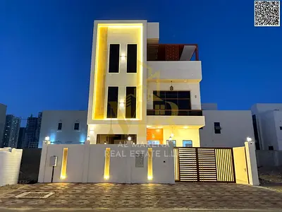 Luxury villa for sale in Al Amrah | Two floors + roof | Land area 3014 sq ft | 6 master bedrooms | Majlis and living room | Modern kitchen | Private s