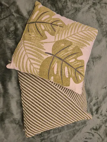 Set of 2 Decorative Throw Cushions - Green Leaf  Striped
