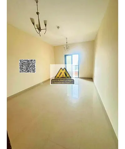 | موقع حيوي | قريب من جميع الخدمات | مساحة كبيرة |